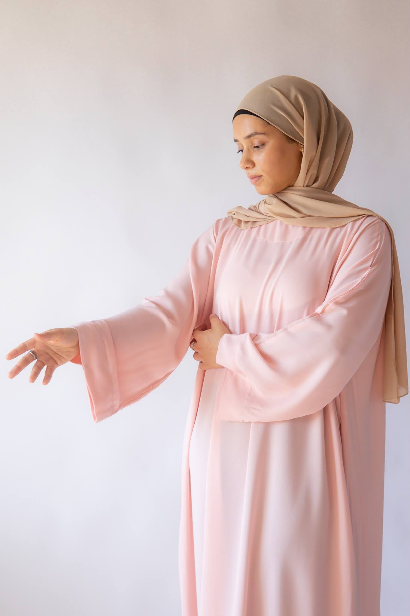 Maysa Baby Pink Abaya