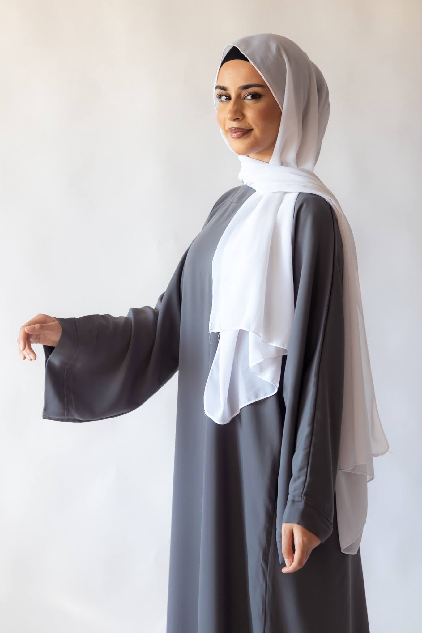 Maysa Grey Abaya